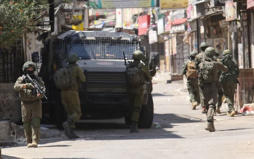 Israeli Forces Arrest Journalist and Injure Others in West Bank Raids