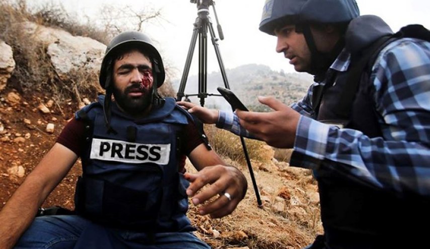 Israeli Forces Arrest Veteran Journalist, Injure Others During West Bank Raids