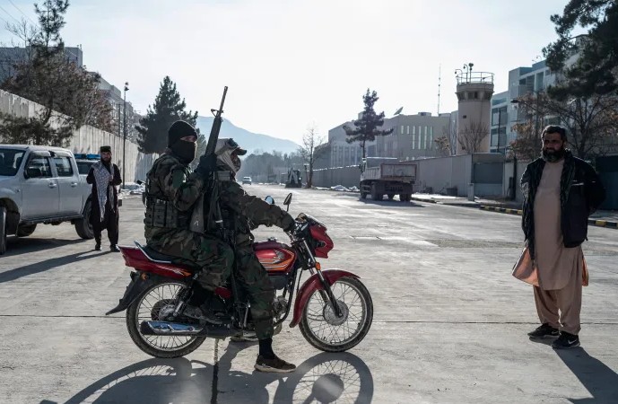 Taliban Detains Afghan Journalist Shikib Ahmad Nazari for Reporting to Japanese Media