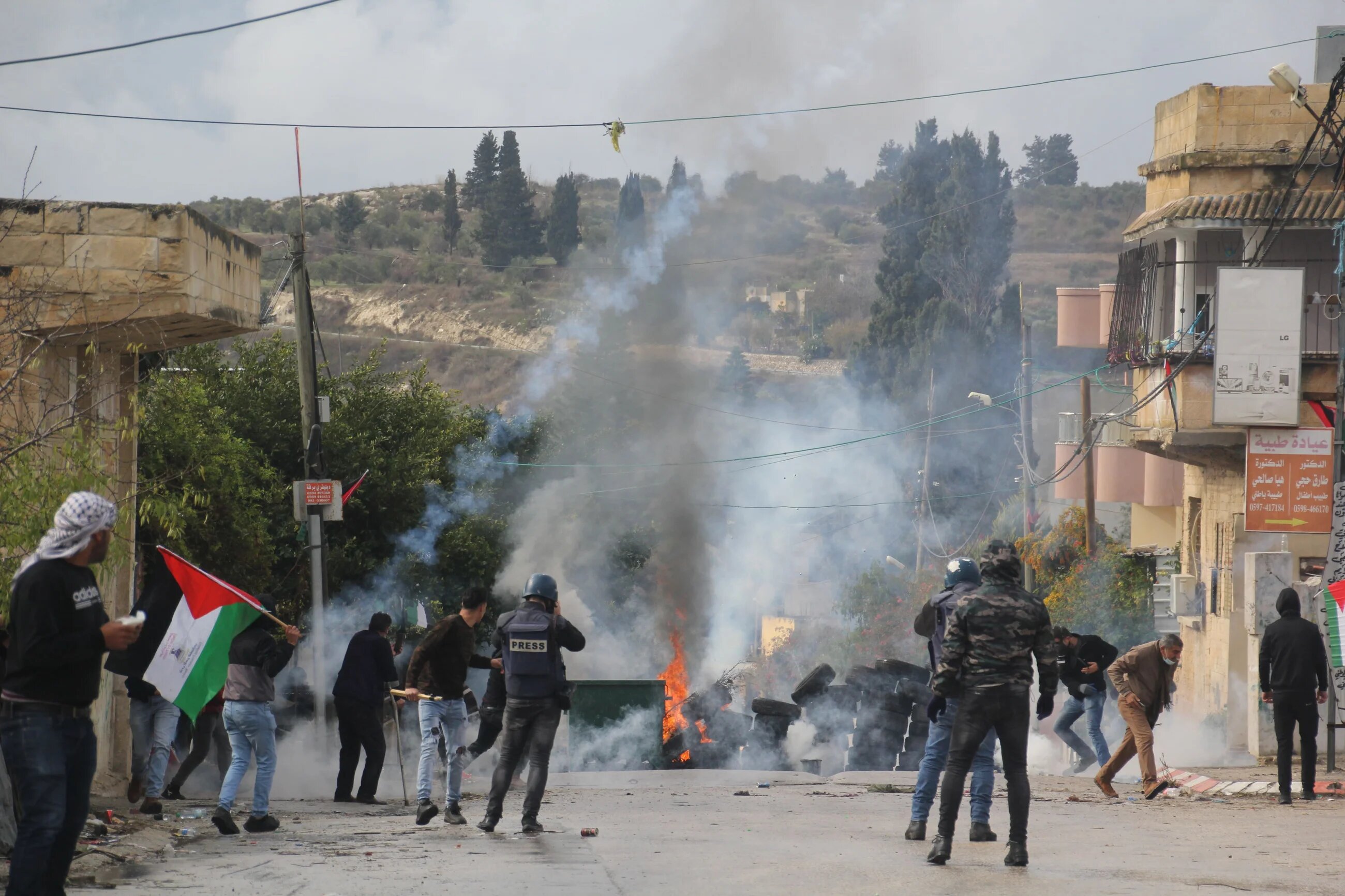 Israeli Forces Use Stun Grenades Against Journalists Covering Raid in Nablus