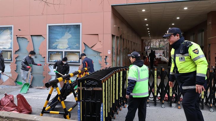 South Korean Court Gives Suspended Sentences Over Attacks on Journalists During Riot